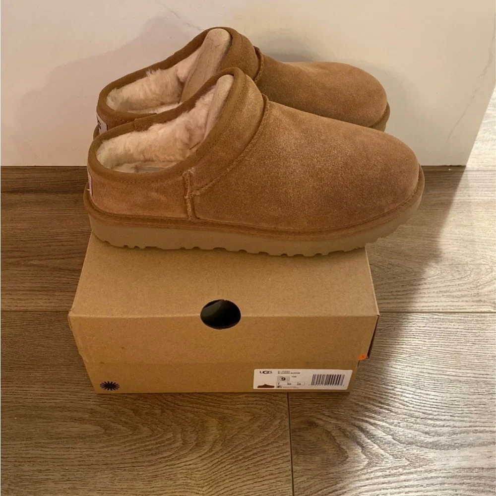 Ugg classic mini slipper in chestnut - Picture 3 of 6